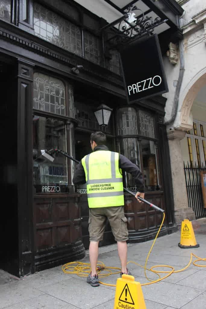 Prezzo-Restaurants-Window-Cleaning