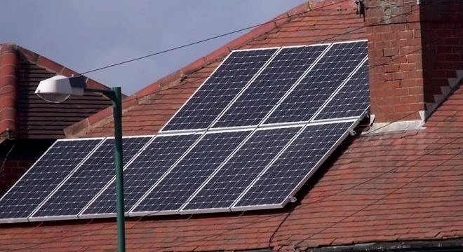 solar-panel-cleaning-770x360