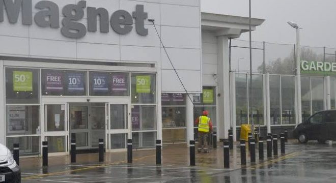 winter-window-cleaning-770x360